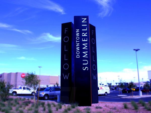 美國(guó)內(nèi)華達(dá)州拉斯維加斯市區(qū)薩默林室外led全彩顯示屏