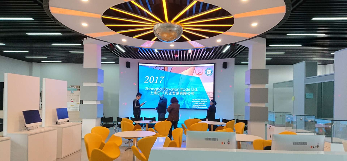 上海機械工業(yè)學校室內(nèi)全彩顯示屏