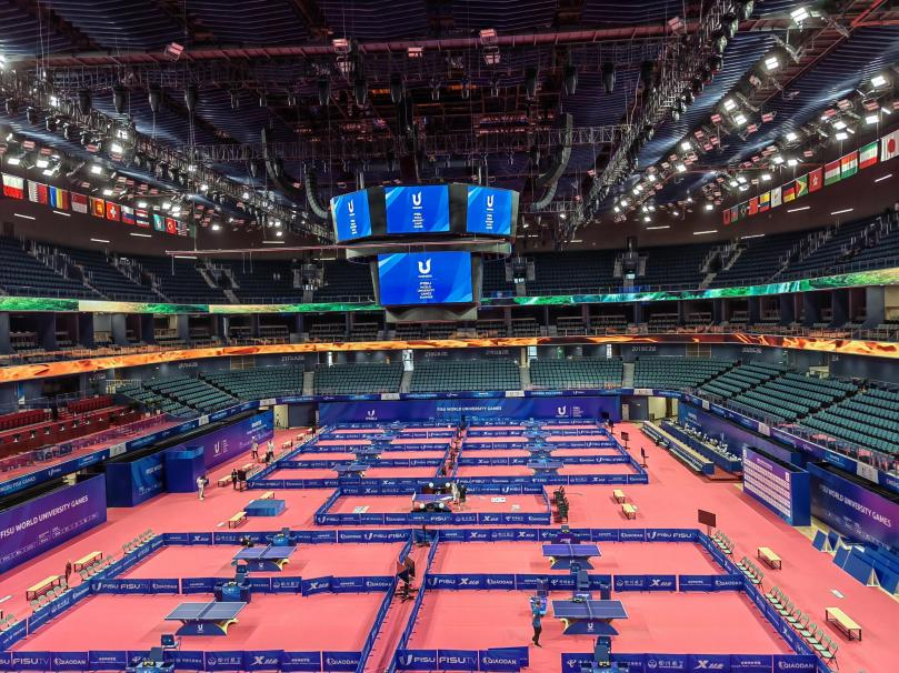 成都大運會,大運會顯示屏,大運會乒乓球,體育館顯示屏解決方案,上海三思LED顯示屏