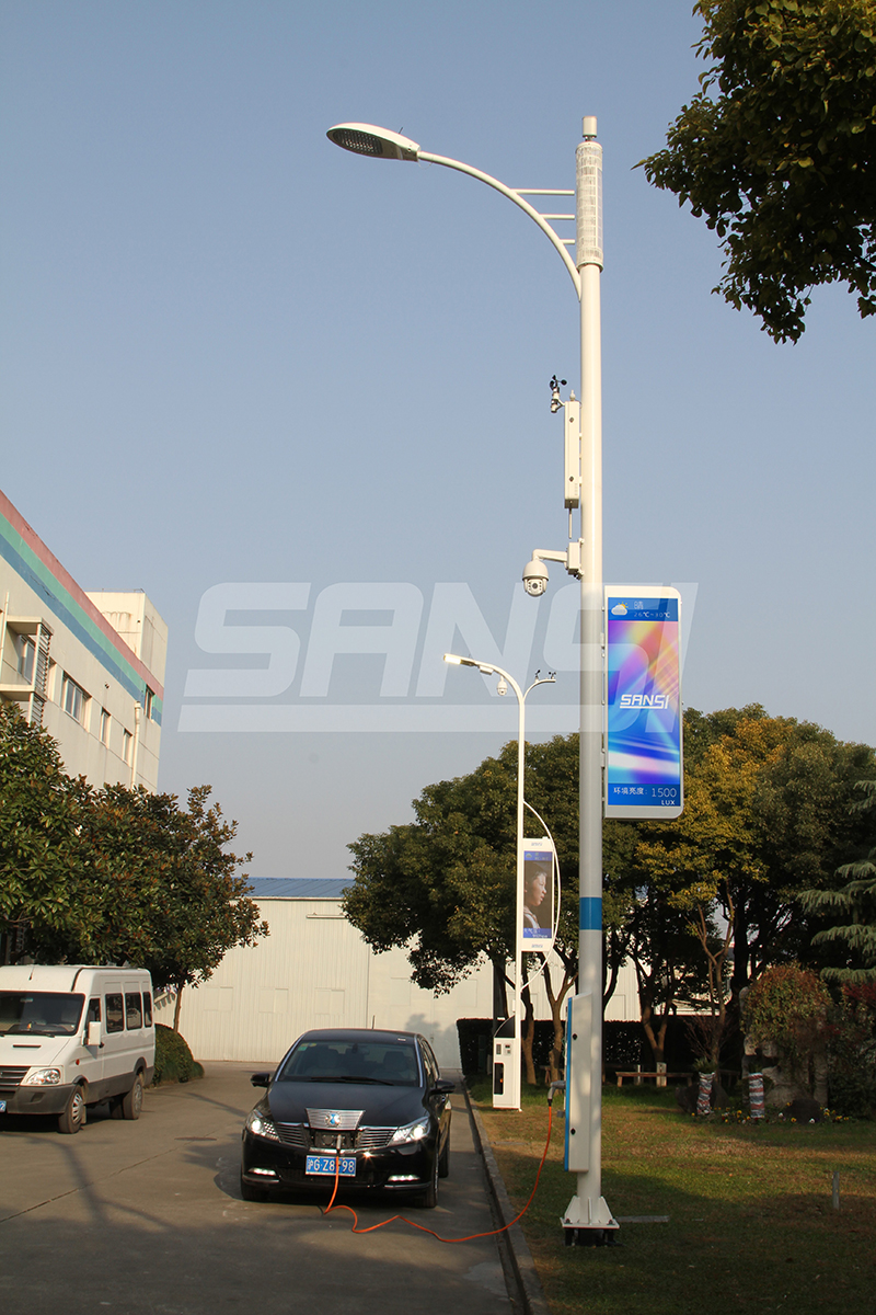 多功能集成,新突破,智慧路燈,融合照明,監控,充電于一體