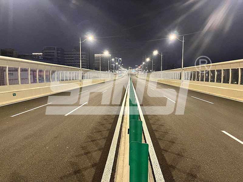 道路照明,亮度自適應(yīng)系統(tǒng),上線,惡劣天氣,自動(dòng)增強(qiáng)照明